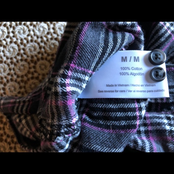 Fun flannel  plaid shirt🎄 - Picture 6 of 6